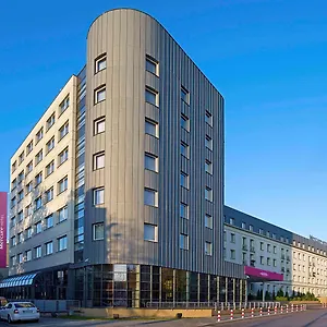 Mercure Airport Отель